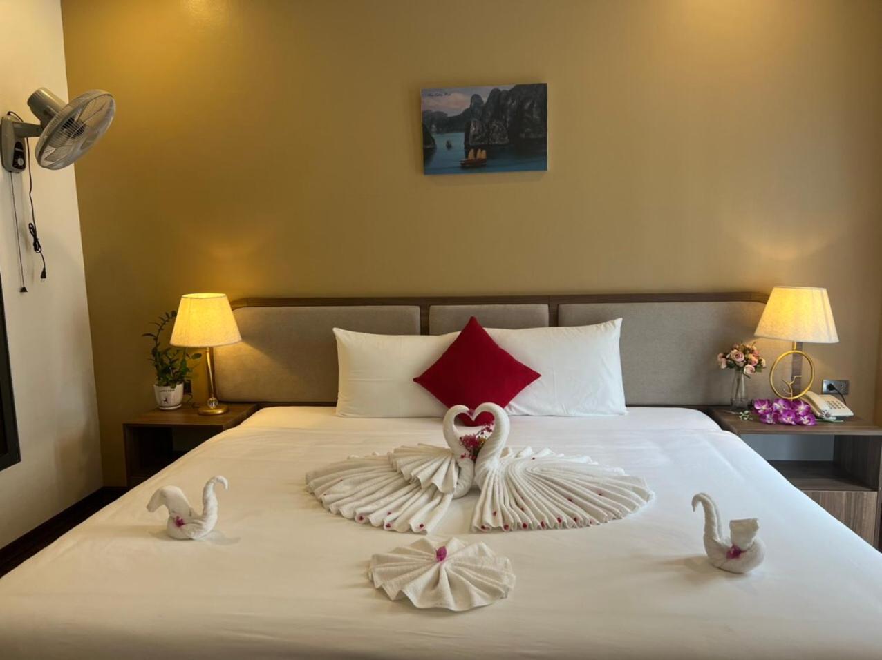 Lantana Ha Long Hotel E409 Sunplaza Pho Di Bo, Bai Chay, Ha Long Eksteriør billede